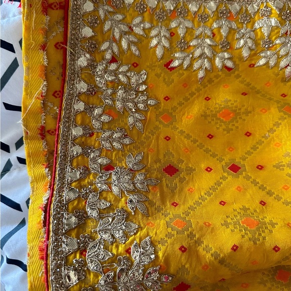 Saree - Picture 3 of 3